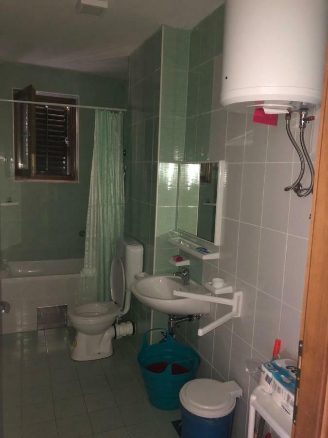 Apartmani Petrija Prčanj エクステリア 写真