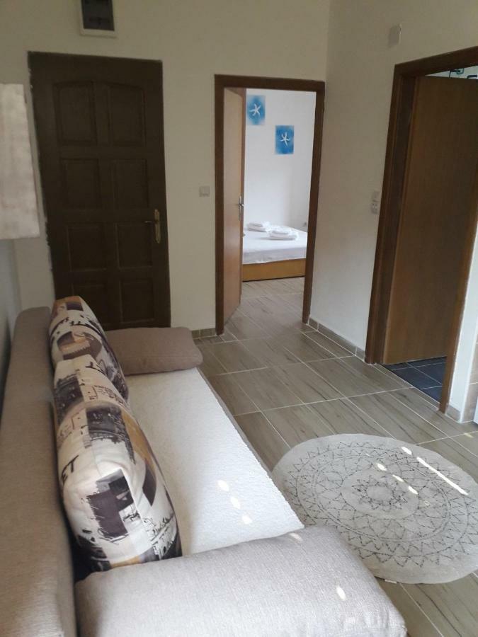 Apartmani Petrija Prčanj エクステリア 写真