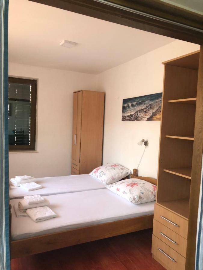 Apartmani Petrija Prčanj エクステリア 写真
